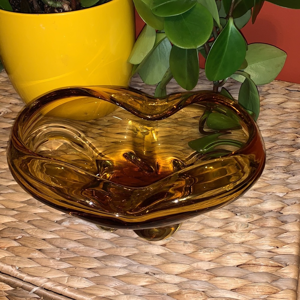Vintage amber colored slump art glass dish / ashtray - Picture 4 of 6